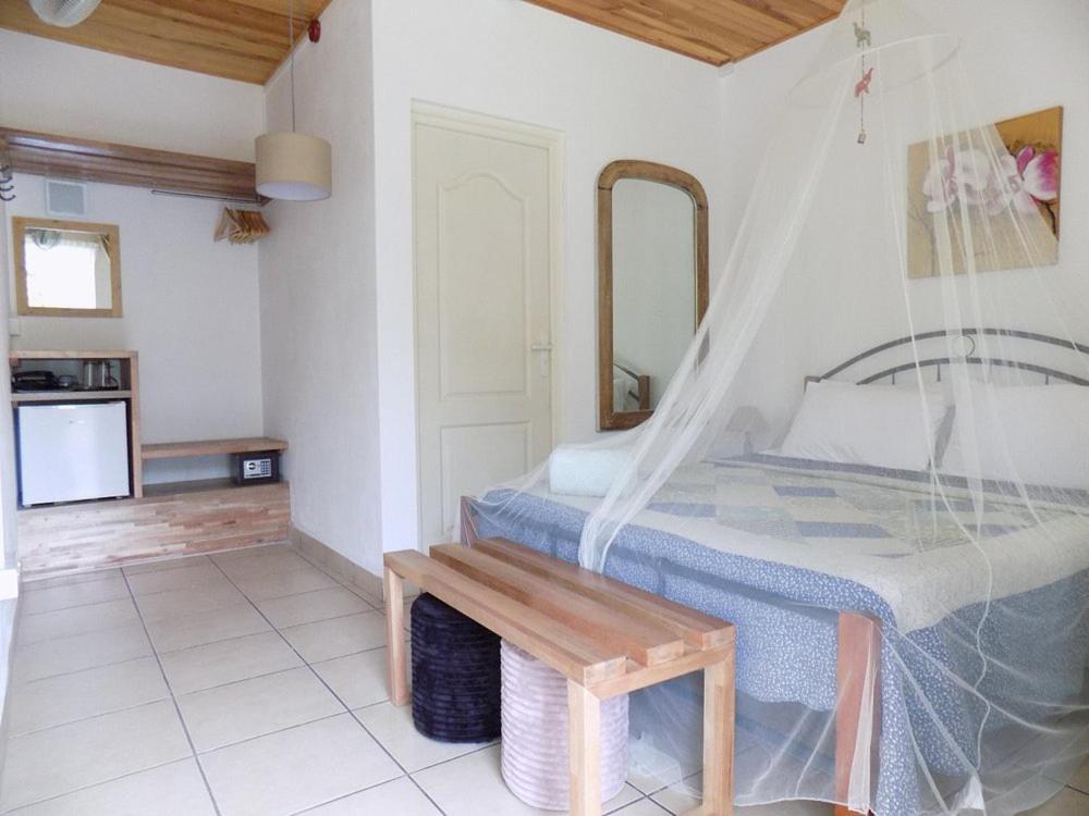 Villa Osumare Guest House Flic en Flac Exterior photo
